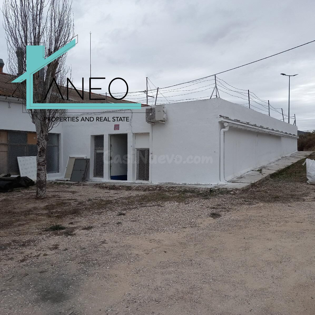 Nave en venta en zona urbana con parcela privada-Ideal para  - foto 4