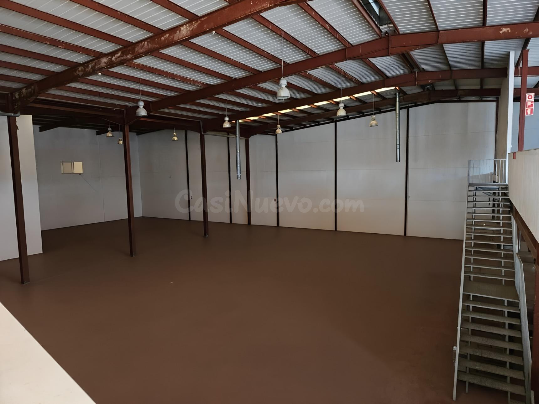 nave y oficinas ideal para centro de negocios / Mejor visita - foto 3