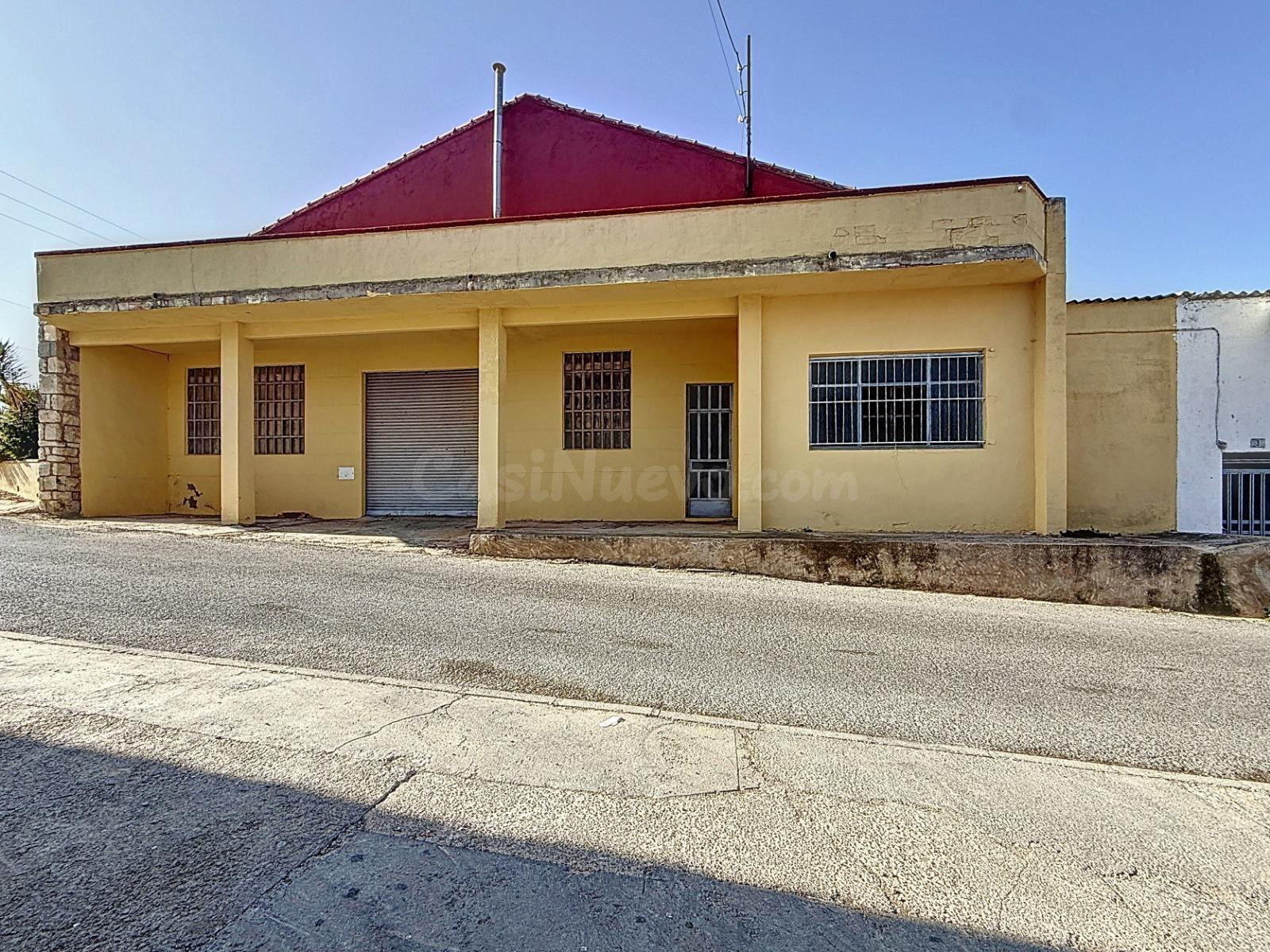 Nave en zona de expansión grande con bastante espacio exterior - foto 4