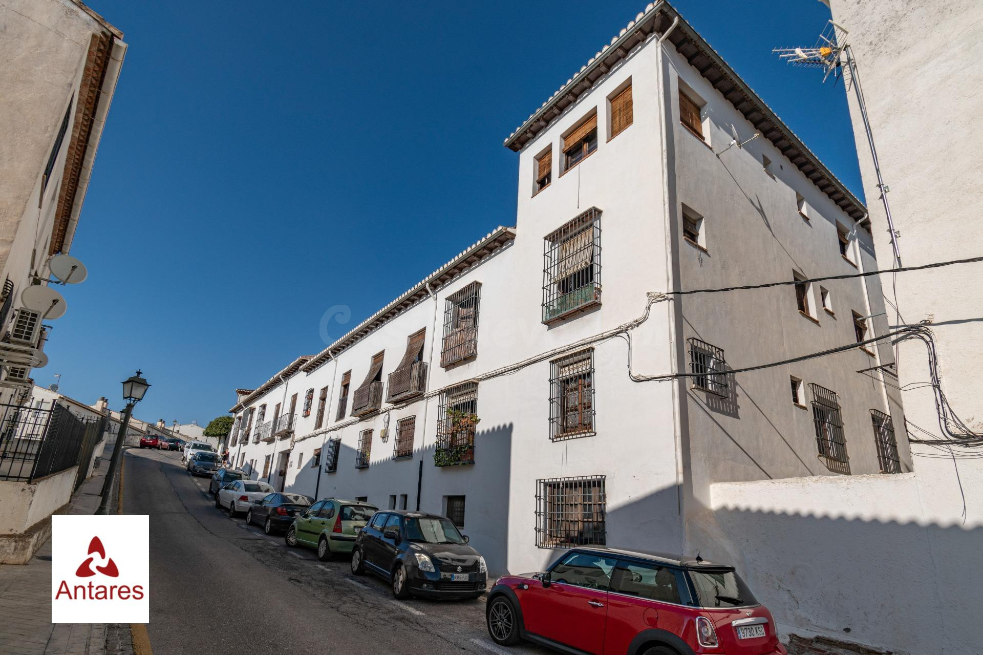 Apartamento amplio situado en casa corrala rehabilitada