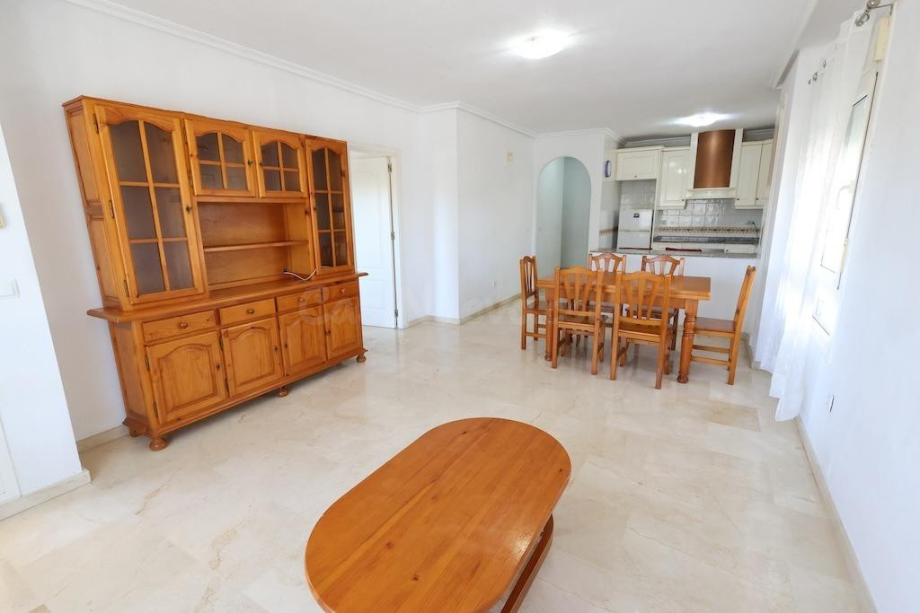 se vende un apartamento de 2 dormiotrios y 2 baños en comuni - foto 4