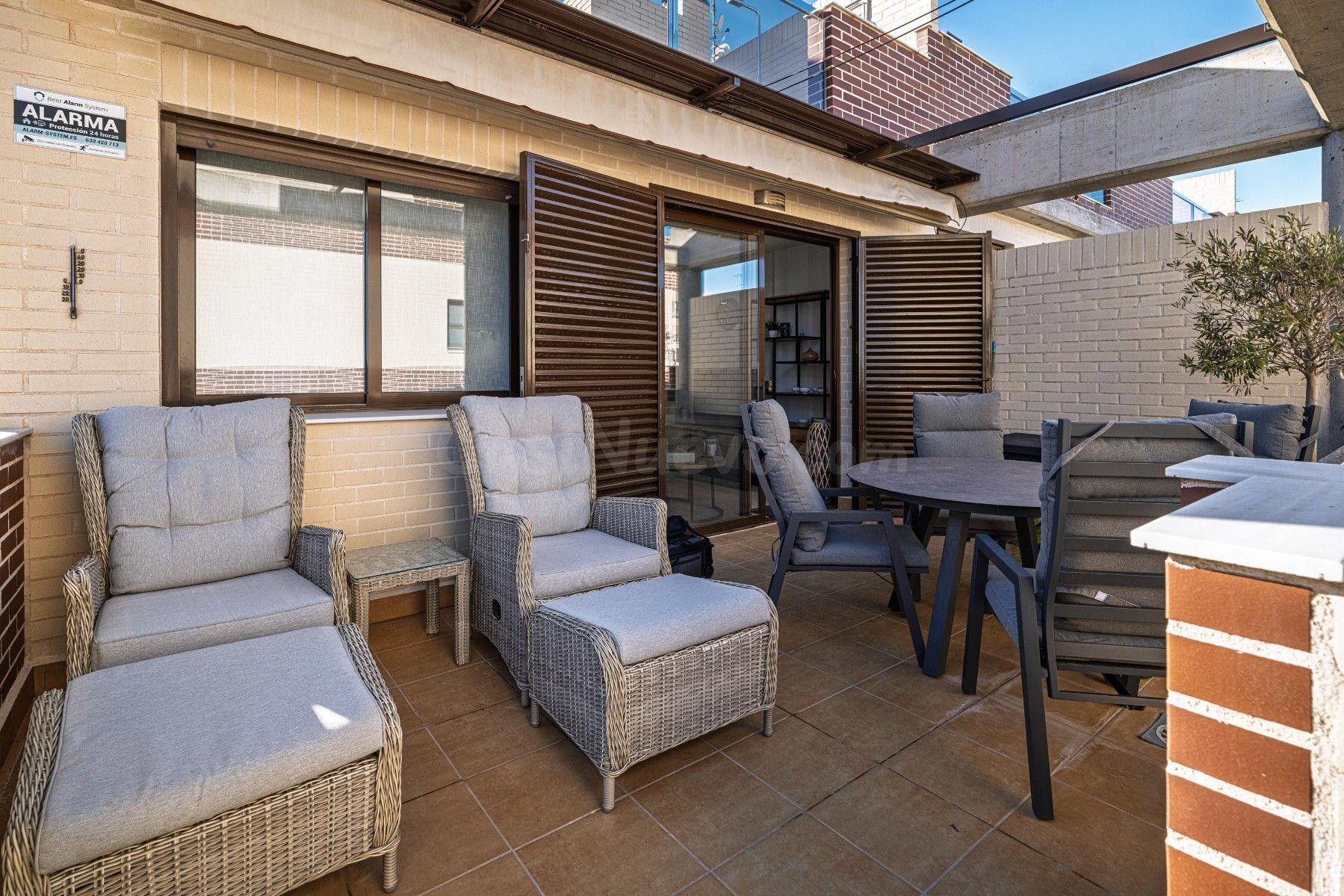 Ático dúplex con amplio solárium | Cabo Roig – Orihuela Costa - foto 3