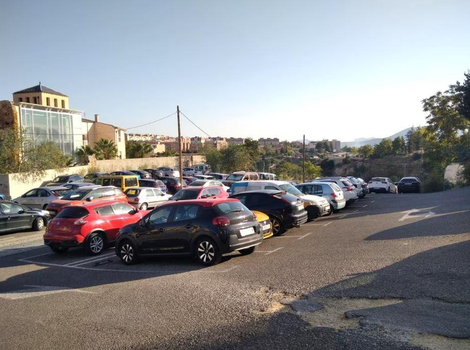Se vende suelo urbano residencial OKUPA en Alcoy (Valencia) - foto 2