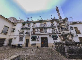 Se vende piso OKUPA en Córdoba (Córdoba). - foto 3