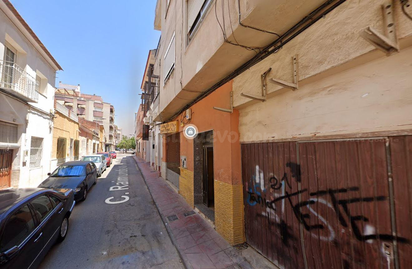 Se vende piso OKUPA en Molina de Segura (Murcia). - foto 2