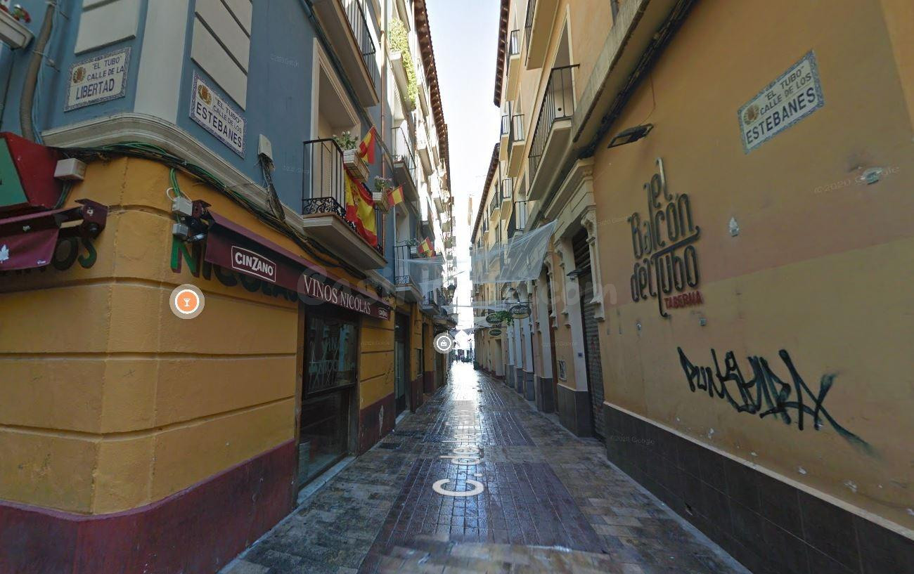 Se vende piso OKUPA en Zaragoza (Zaragoza). - foto 2