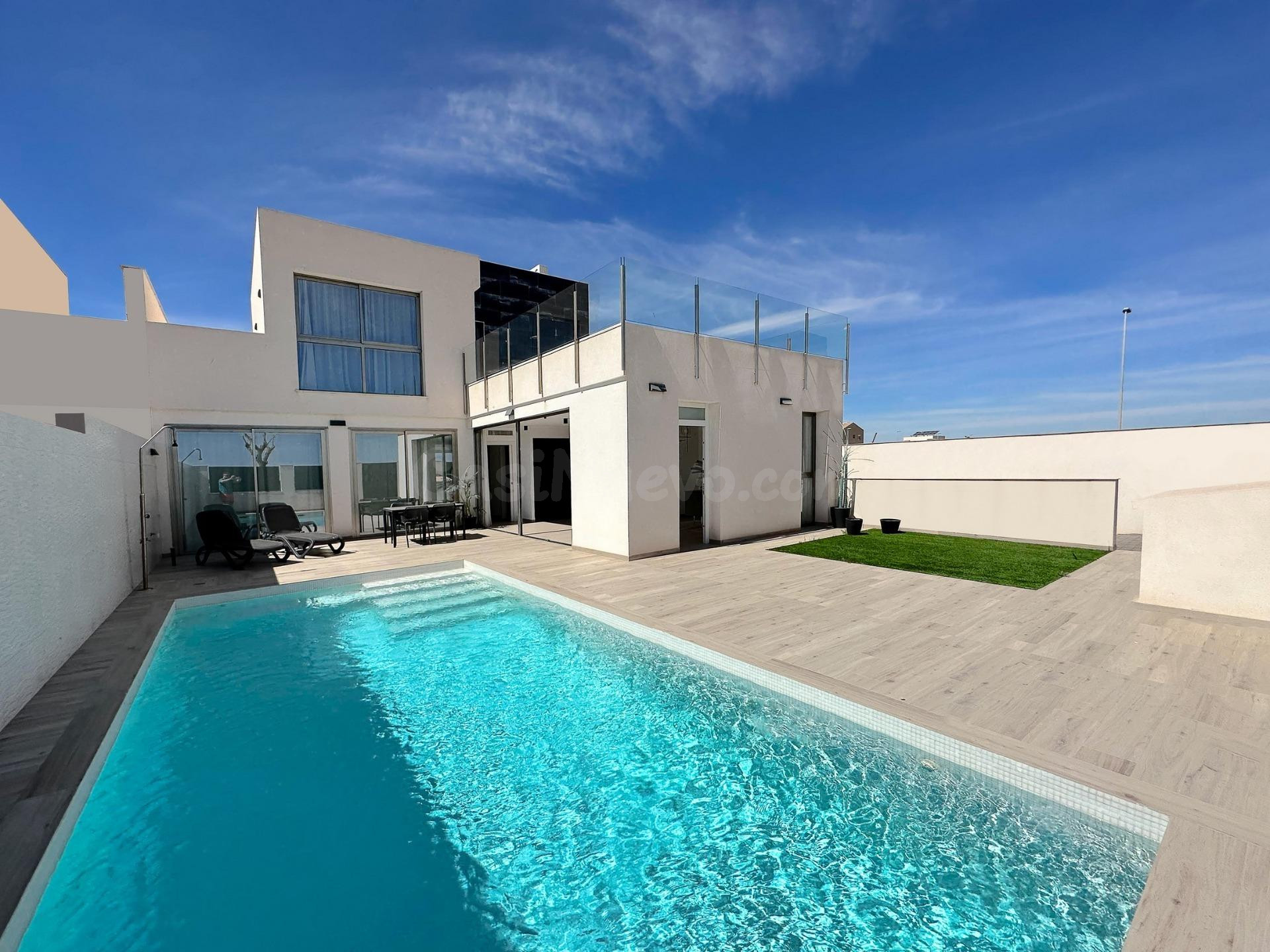 VILLAS PAREADAS DE OBRA NUEVA EN LOS BELONES