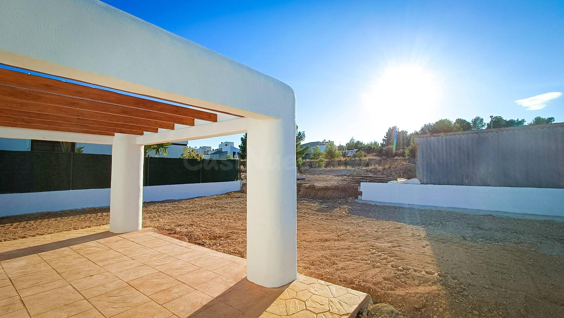 VILLA DE OBRA NUEVA ESTILO IBIZA EN POLOP - foto 5