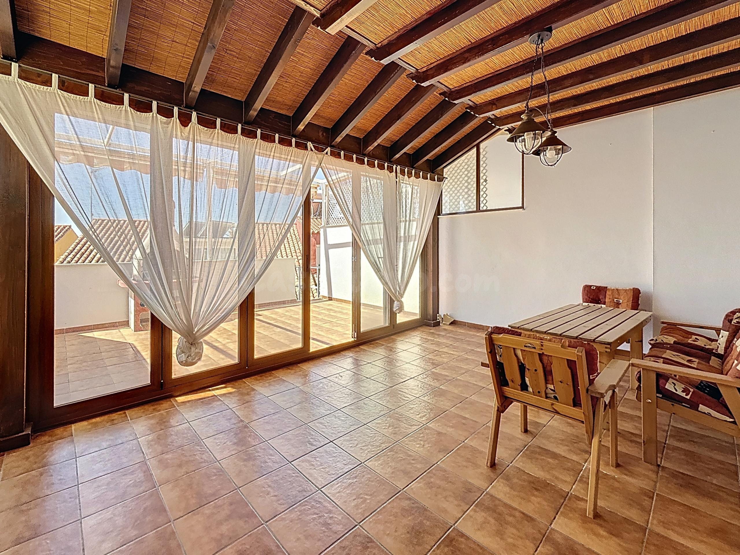 Amplia vivienda adosada en venta en Fuengirola - foto 4