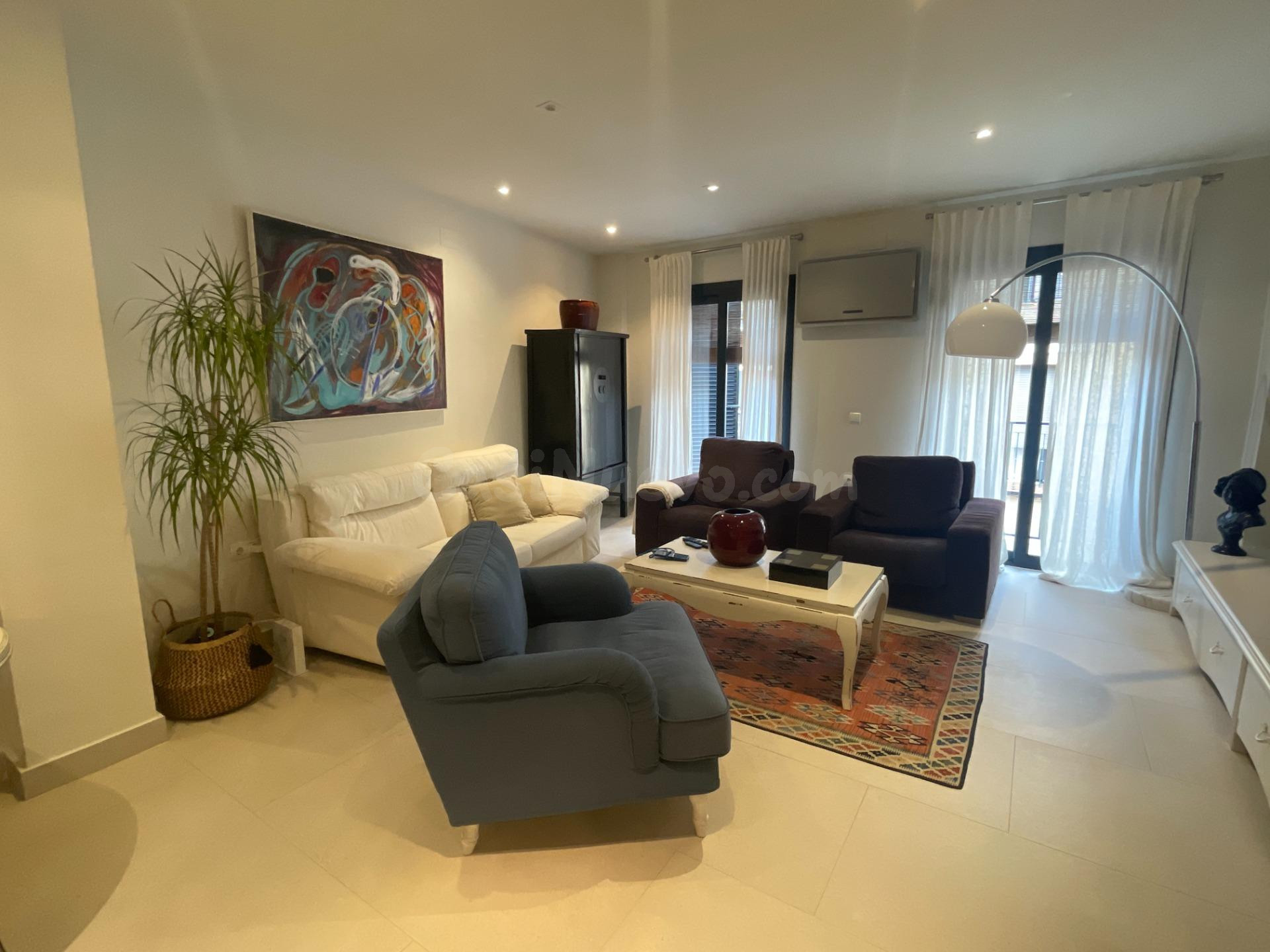 Exclusiva vivienda de lujo en el corazón de Dos Hermanas – - foto 3