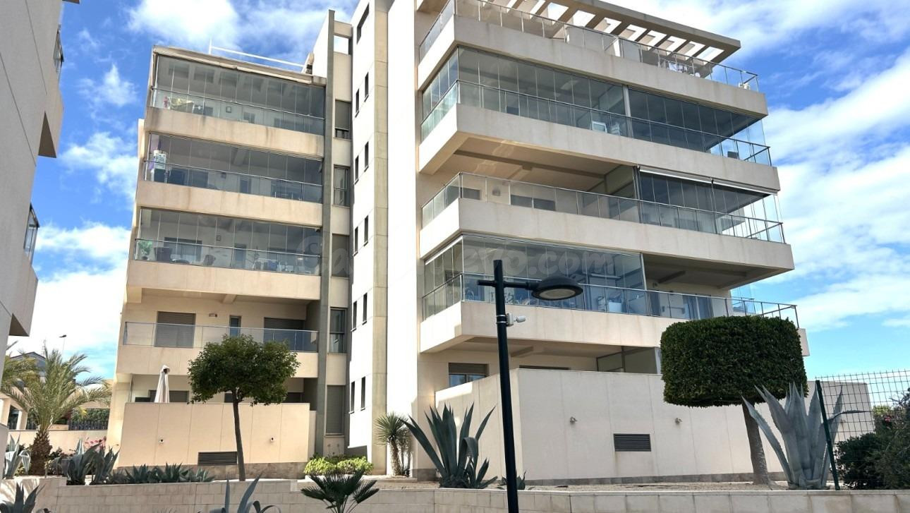 Apartamento de 2 dormitorios en Villamartín