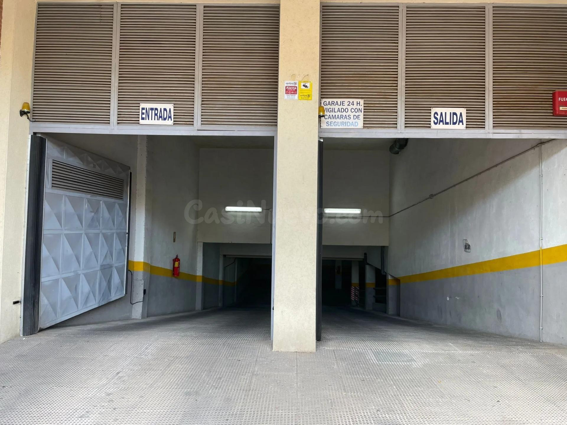 Amplia plaza de Garaje en Murcia - ¡Oportunidad Única por 17 - foto 2