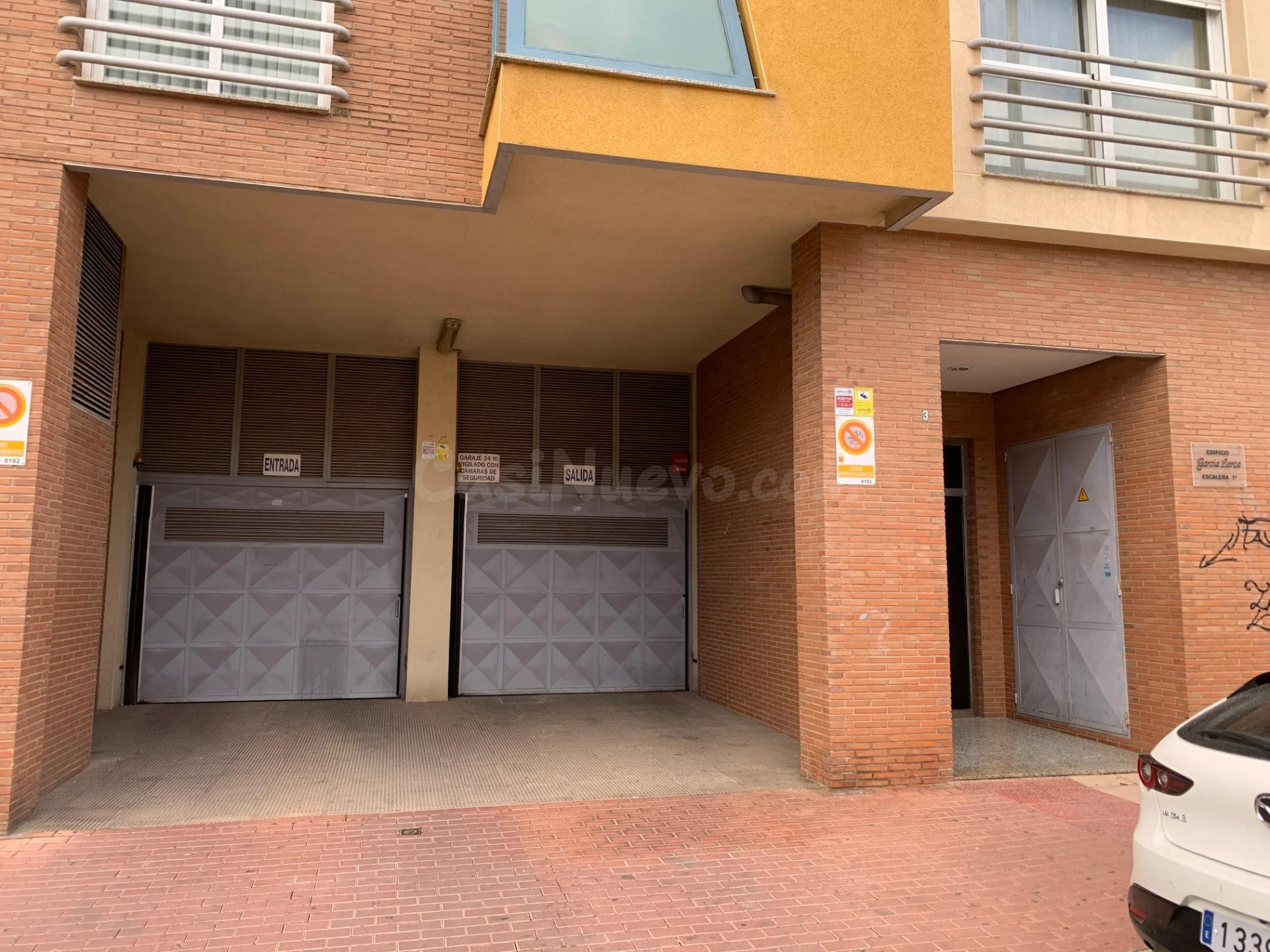 Amplia plaza de Garaje en Murcia - ¡Oportunidad Única por 17 - foto 5