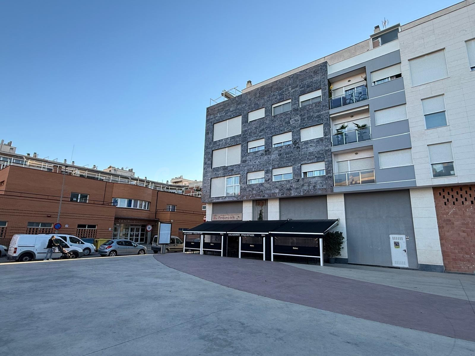 Local de 450 m2 con cambio de uso en zona premium de Beniel - foto 3