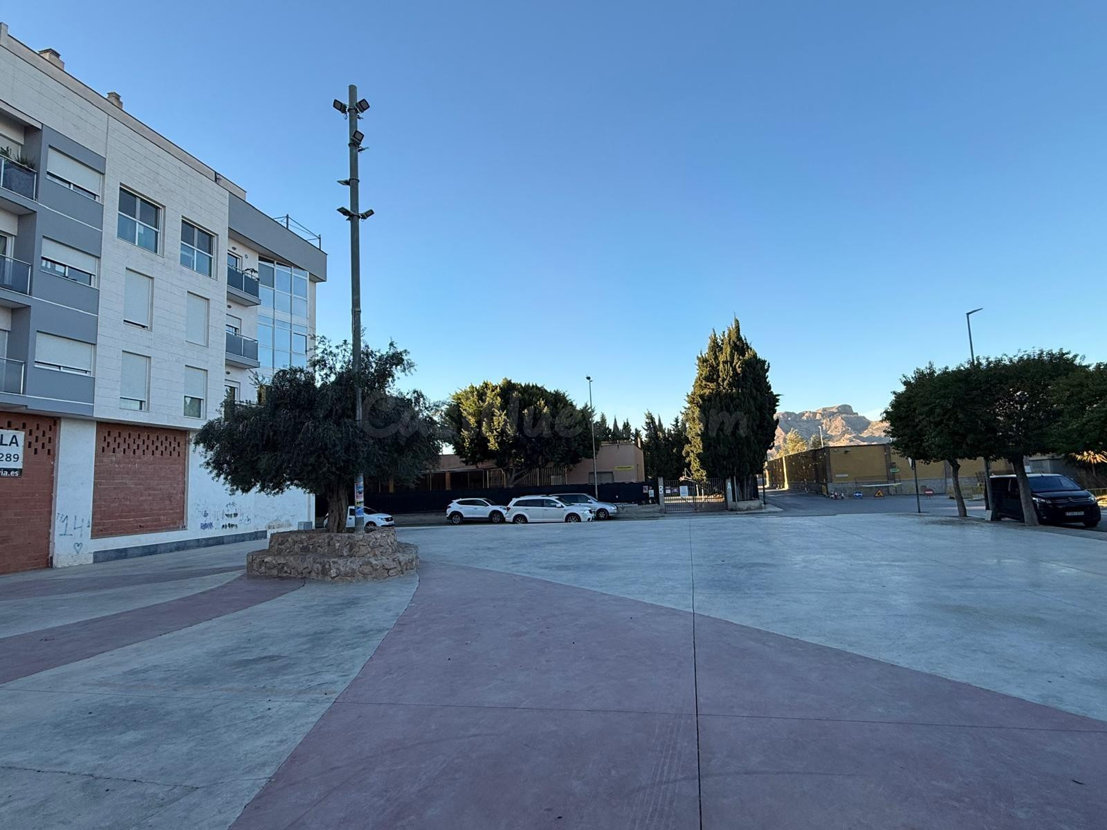 Local de 450 m2 con cambio de uso en zona premium de Beniel - foto 5