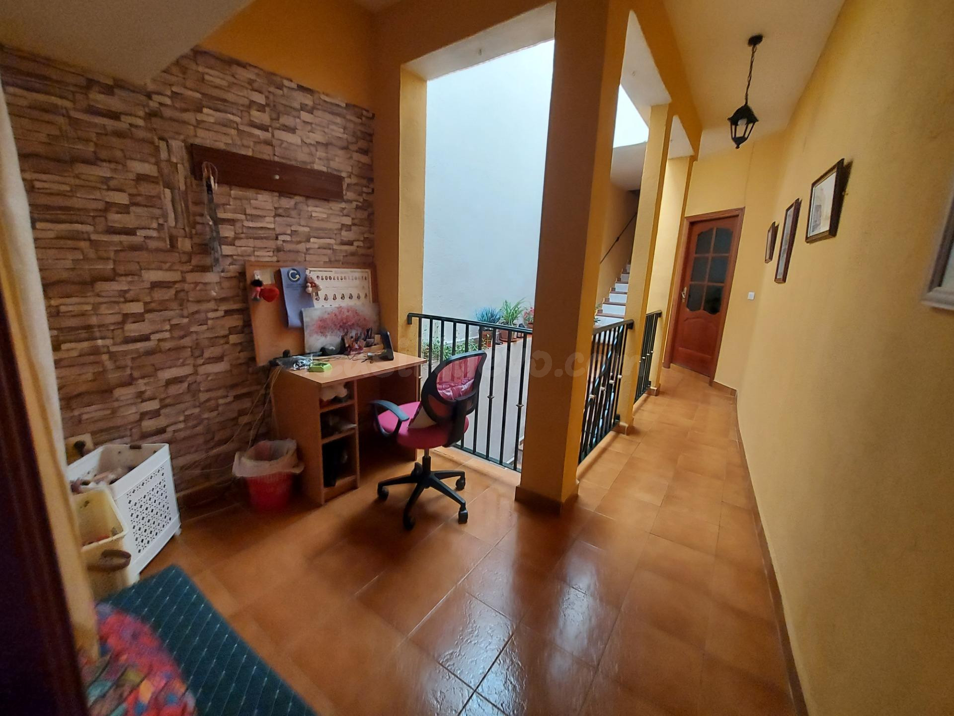MAGNIFICA VIVIENDA DE 2 PLANTA + AZOTEA EN ZONA EL POTRO/ SA - foto 2