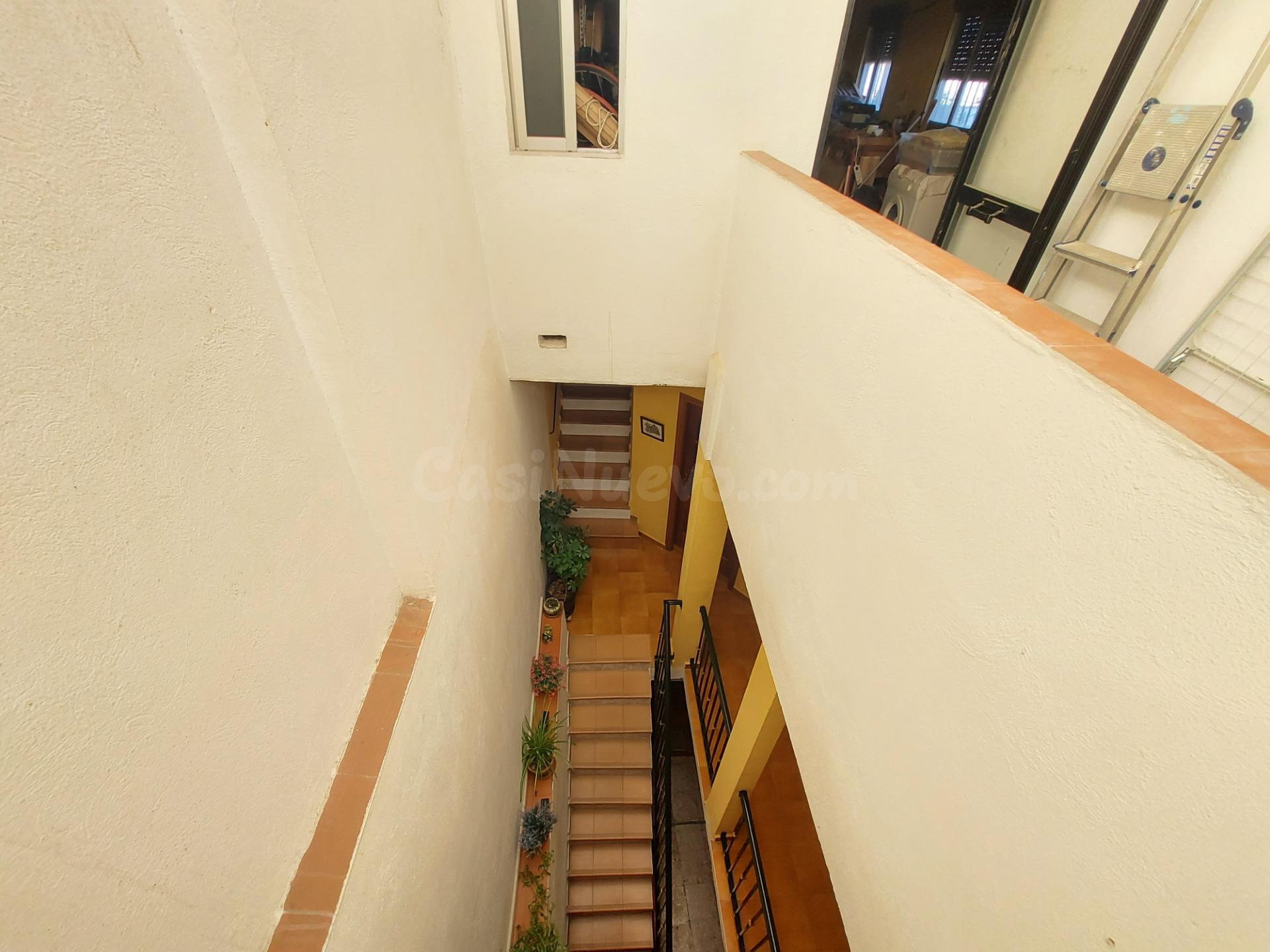 MAGNIFICA VIVIENDA DE 2 PLANTA + AZOTEA EN ZONA EL POTRO/ SA - foto 5