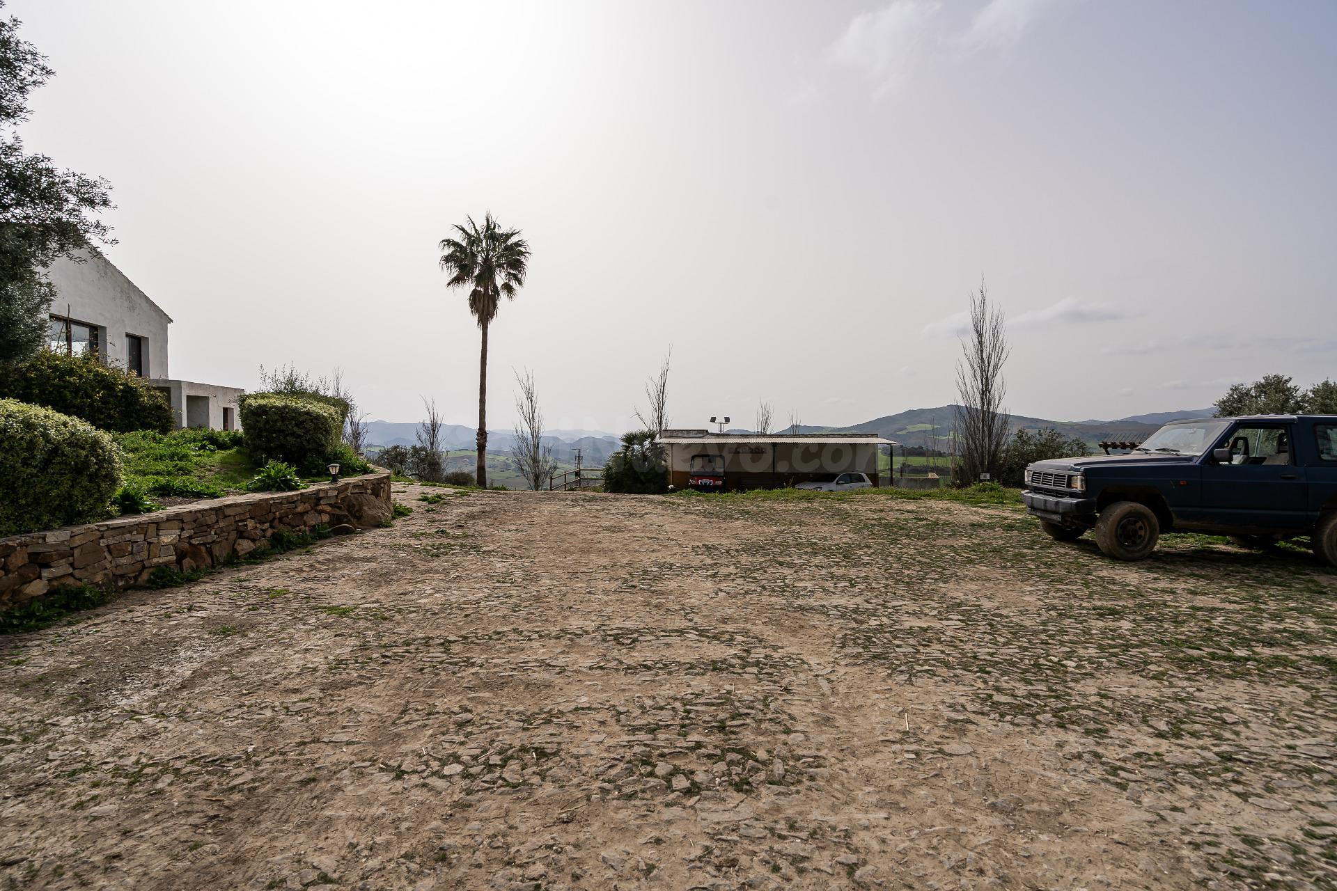 Finca ecuestre singular de 14 hectáreas en Málaga - foto 5