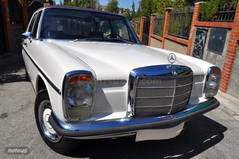 Mercedes 220