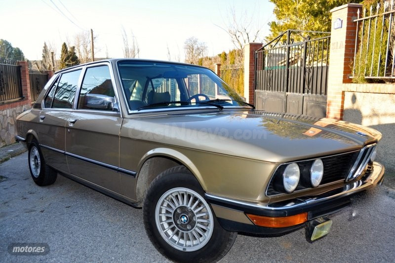 BMW 518 E12 COLECCION PRIVADA 518