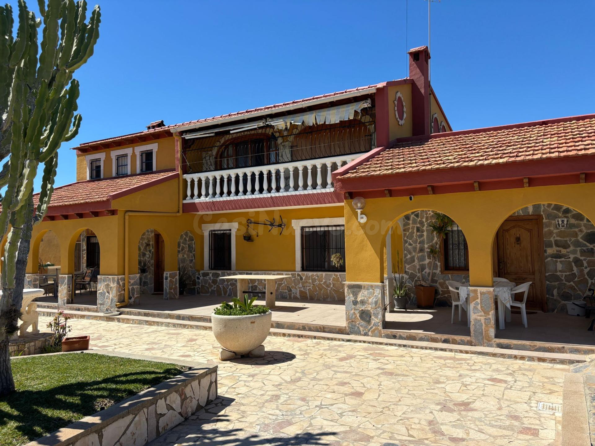 PRECIOSO CHALET CORTIJO TIPICO ESPAÑOL