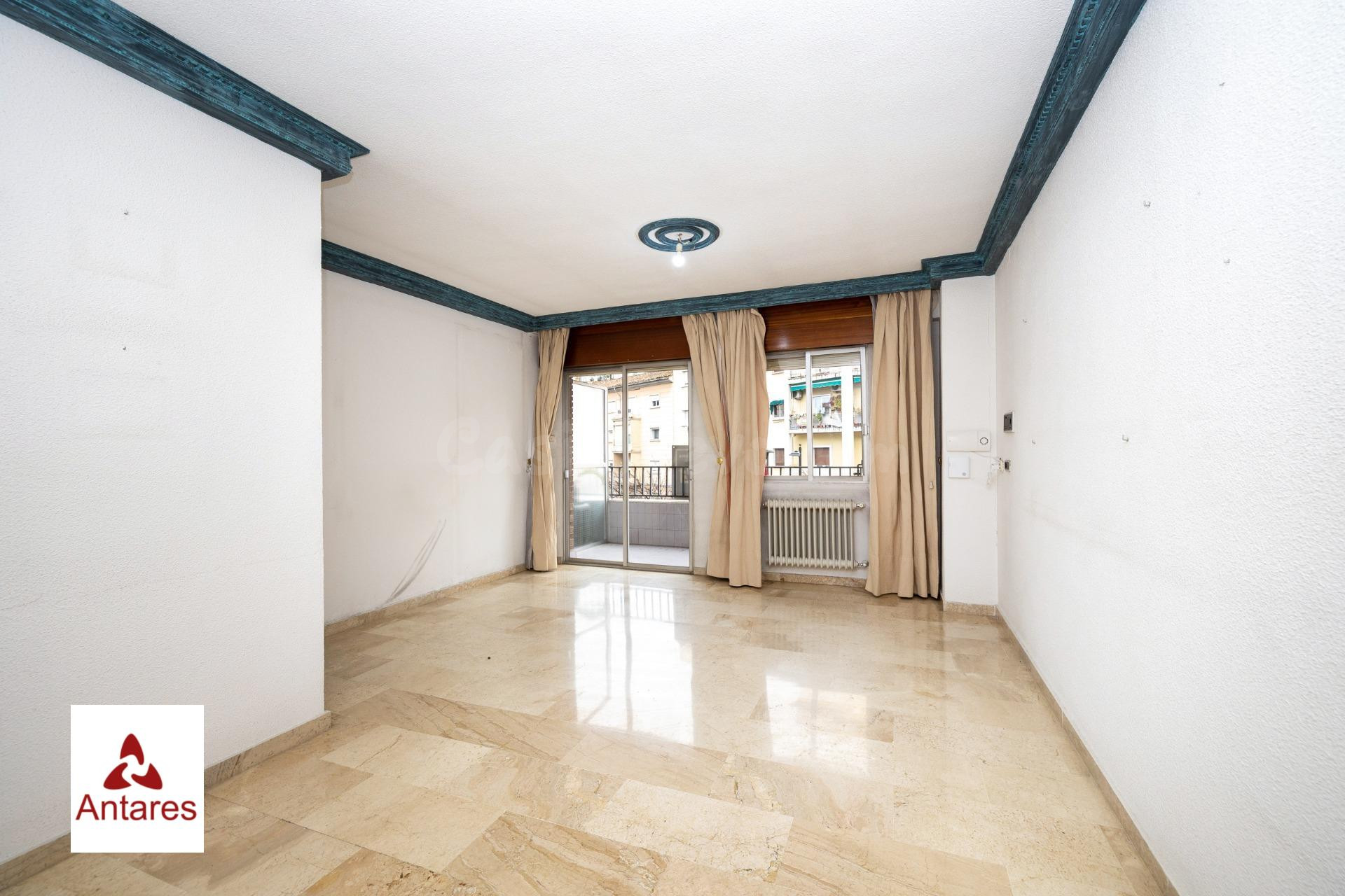 TU NUEVO PISO EN ALHAMAR TE ESTA ESPERANDO - foto 3