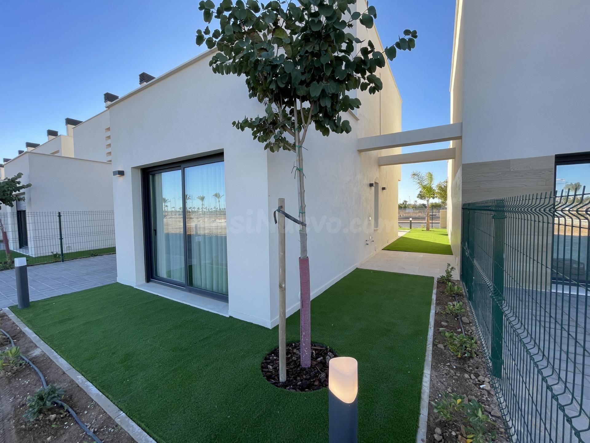 VILLAS DE OBRA NUEVA EN RESORT PRIVADO EN PROVINCIA DE MURCI - foto 2
