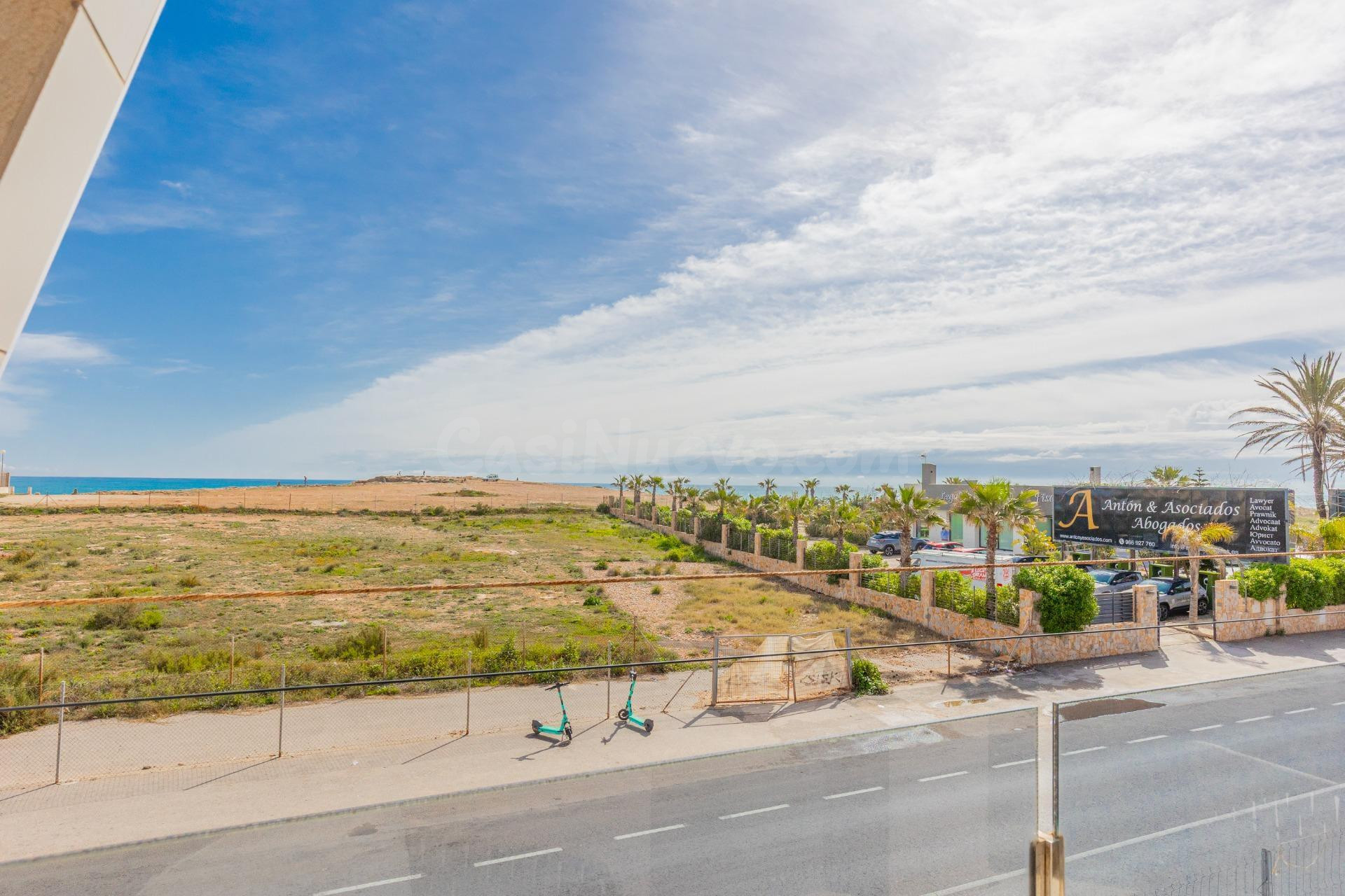 Exclusivo apartamento frente a las Calas de Torrevieja – A 2