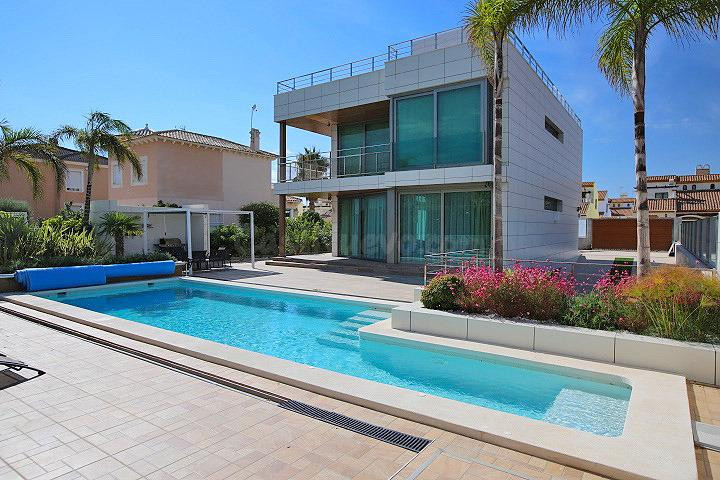 Exclusiva Villa de Lujo en La Zenia, Orihuela Costa