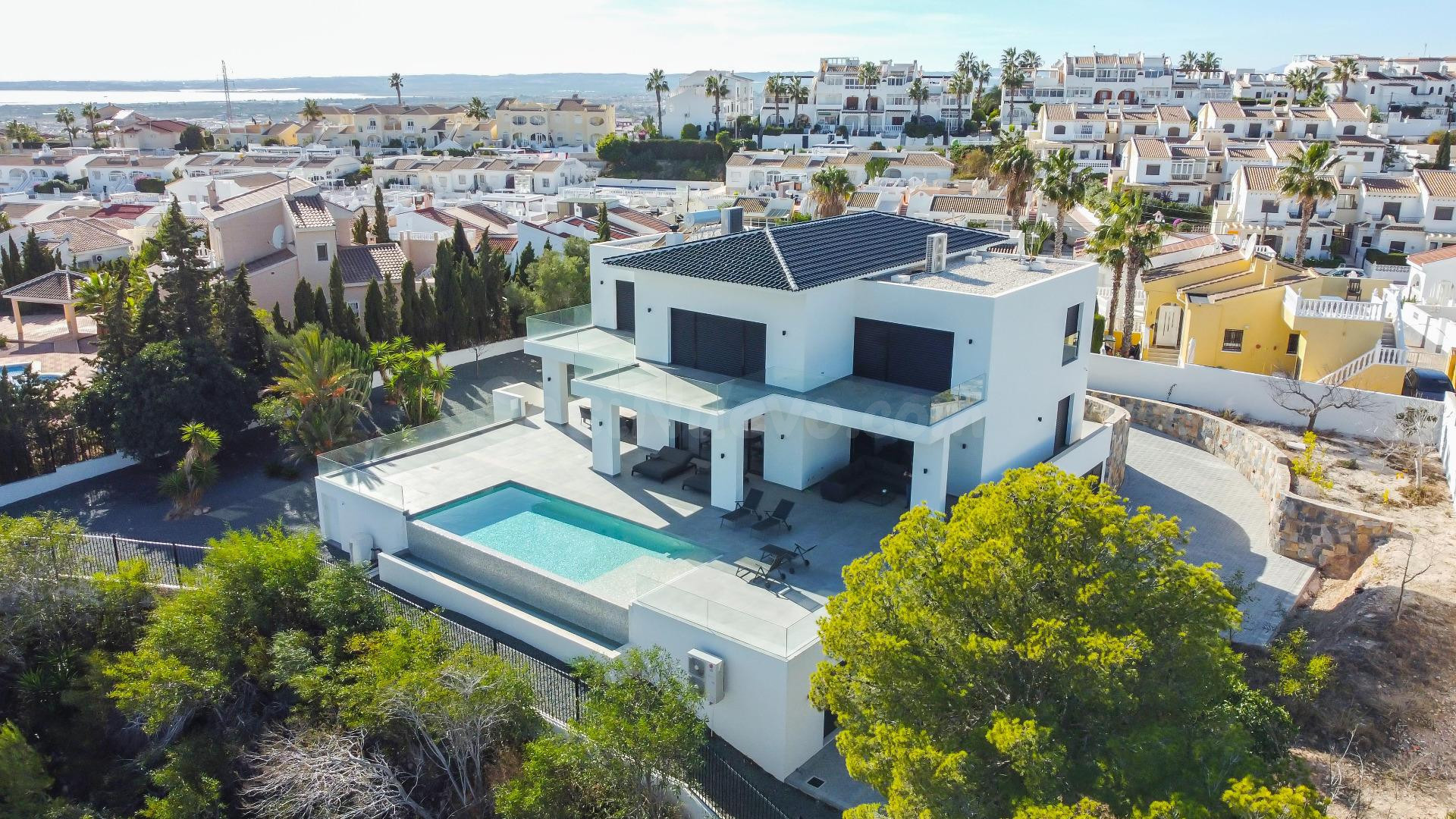 Espectacular villa de lujo con apartamento de invitados priv - foto 2