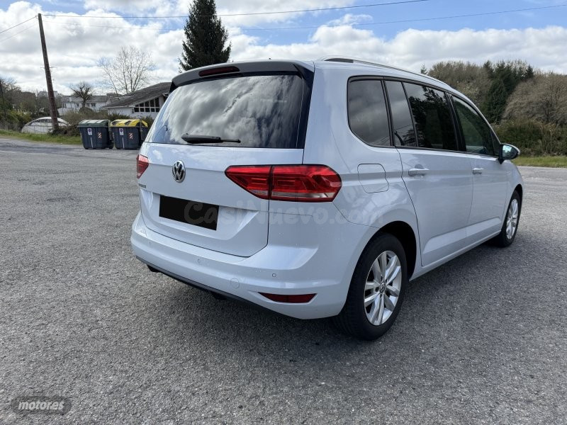 Volkswagen Touran - foto 3