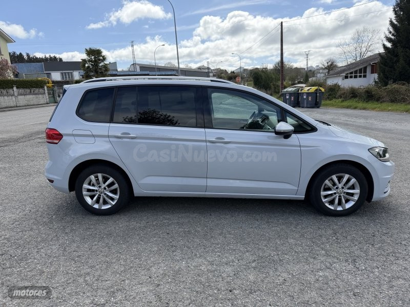 Volkswagen Touran - foto 4