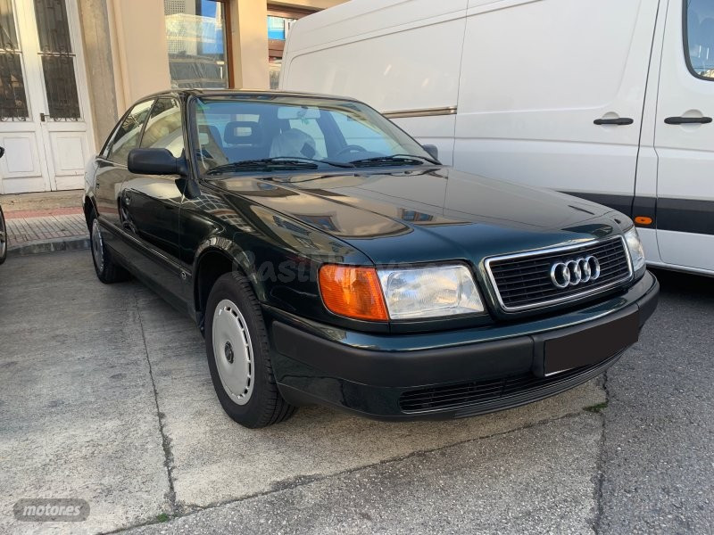 Audi 100