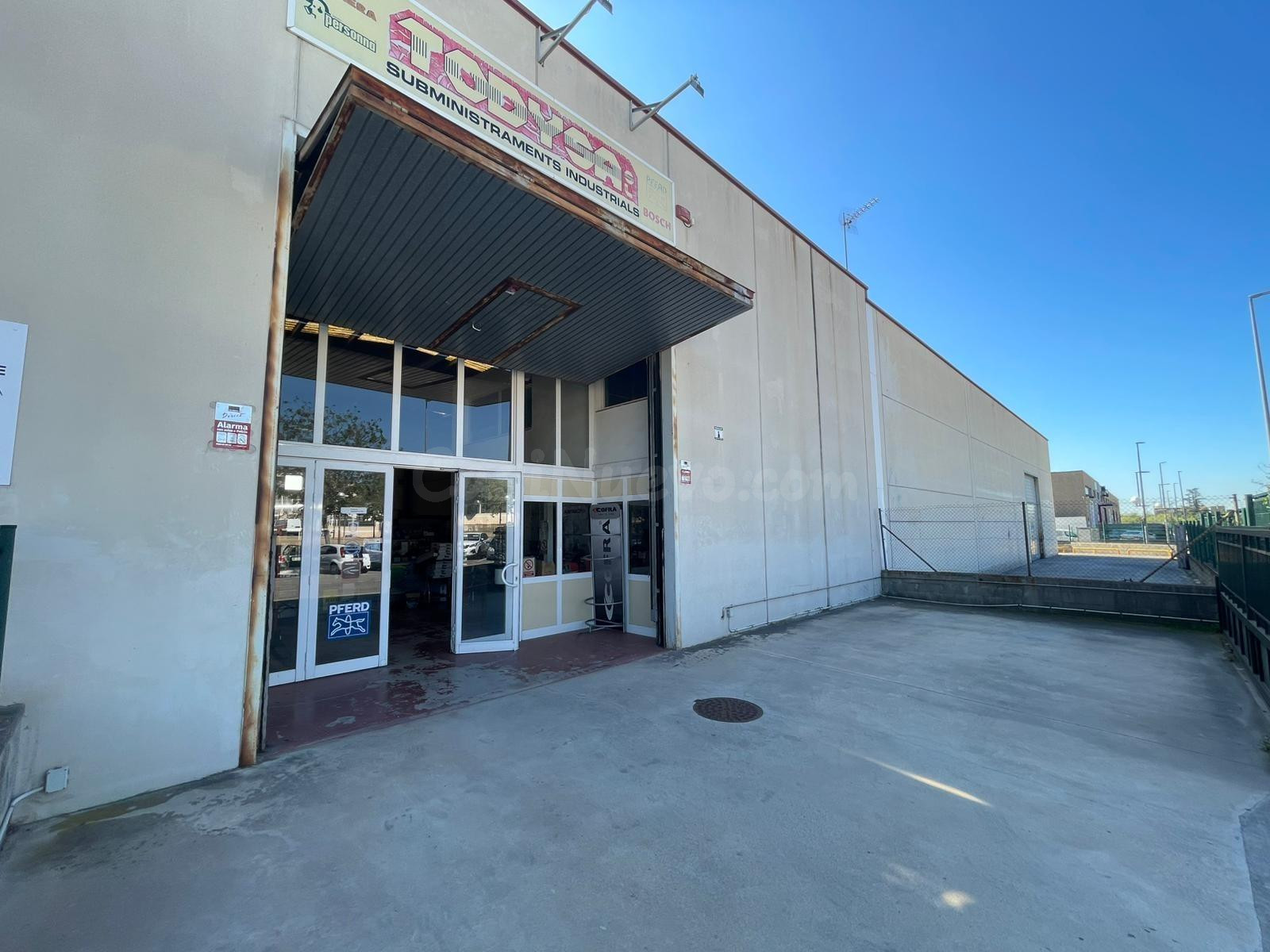 Nave industrial en venta en zona estratégica de La Pobla de 