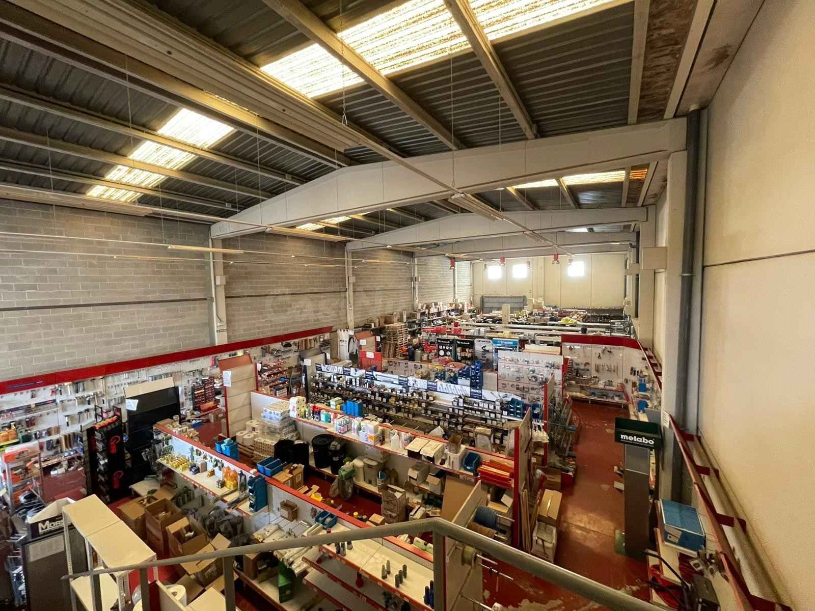 Nave industrial en venta en zona estratégica de La Pobla de  - foto 2