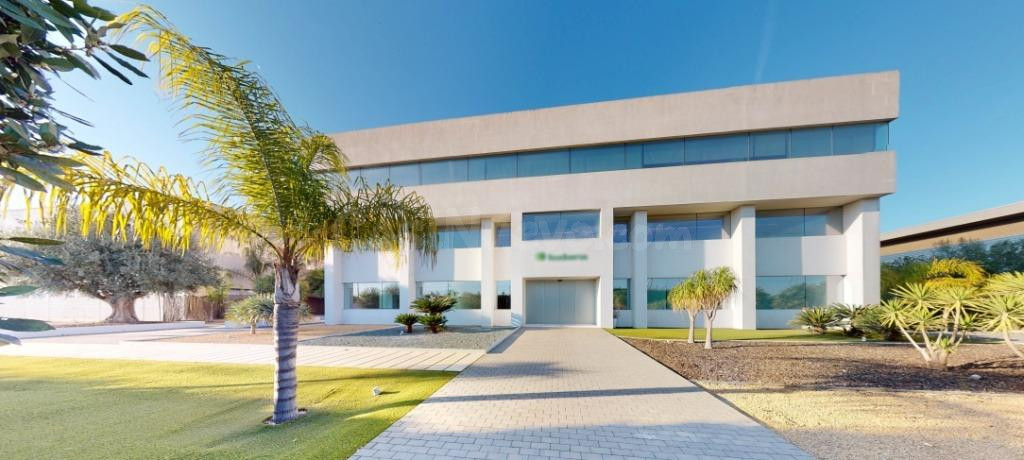 ALQUILER OFICINAS EN EXCLUSIVO EDIFICIO DEL POLIGONO INDUSTR