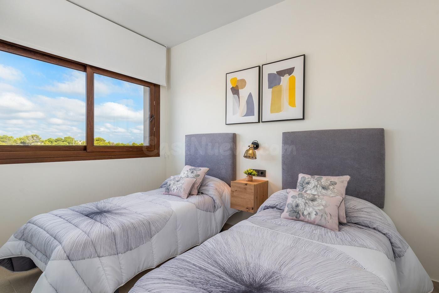 Bungalow Moderno de 2 Dormitorios y 2 Baños con Gran Piscina - foto 4