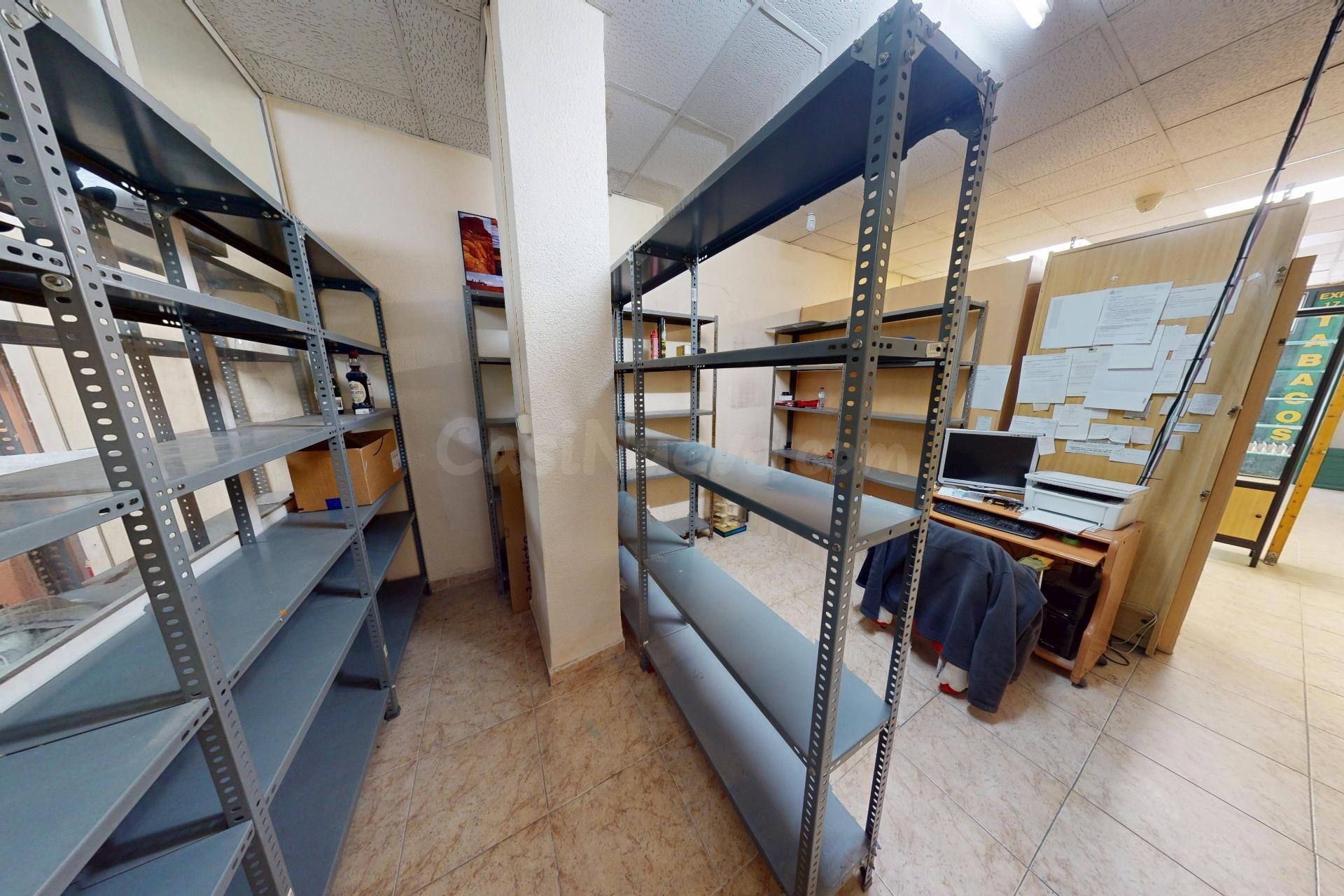 Estupendo local con fachada a dos calles en Dr Manuel candela - foto 4