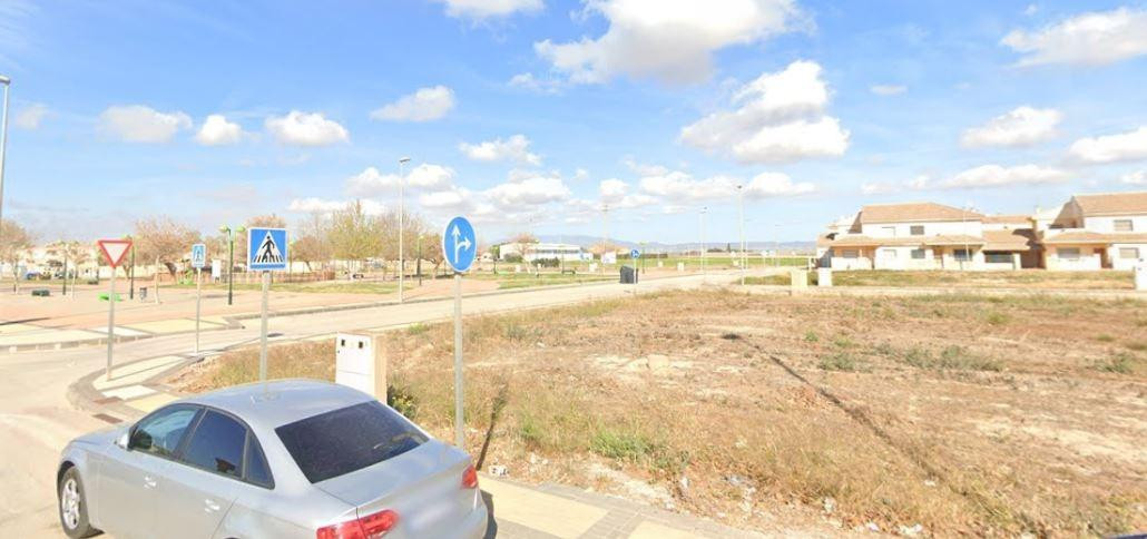 SE VENDE casa adosada OKUPA en C RuiseÑ±or 40 de Torre-Pache - foto 3