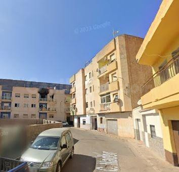 SE VENDE piso OKUPA en C CALLE NADOR 2 2 E de Roquetas de - foto 2