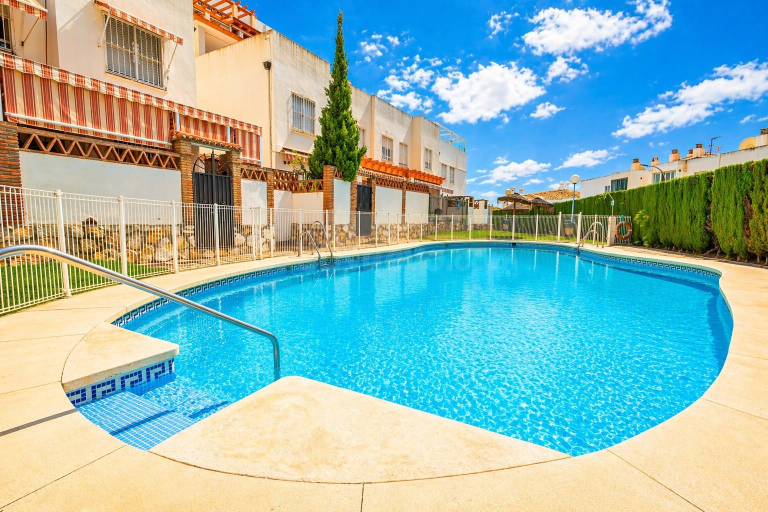✨ ¡OPORTUNIDAD EN BENALMÁDENA! TERRAZA + VISTAS AL MAR ☀️