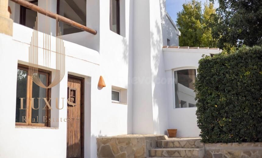 Villa de ensueño con vistas al Montgó: lujo, luz y privacida - foto 4