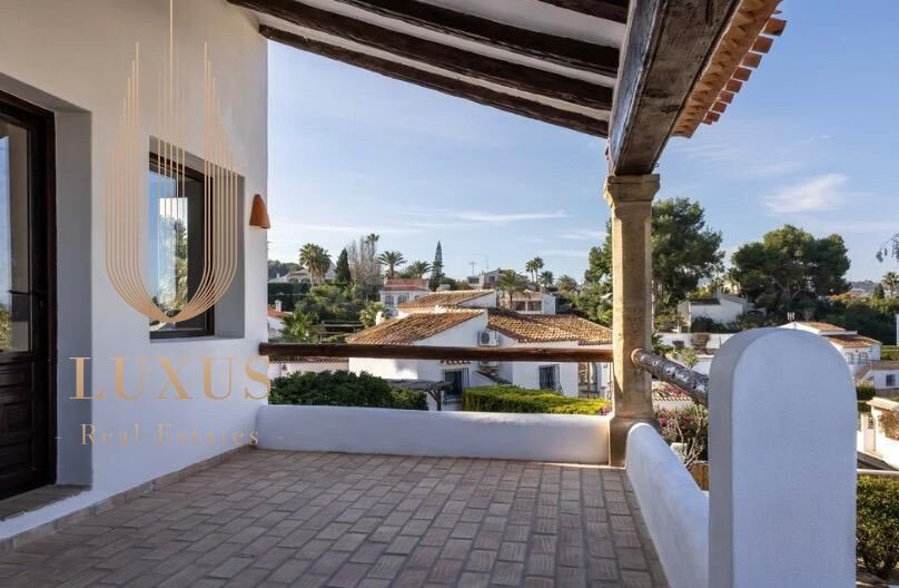 Villa de ensueño con vistas al Montgó: lujo, luz y privacida - foto 5