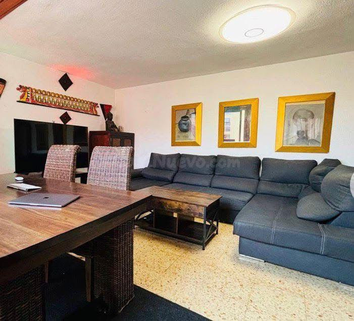Piso amplio de 3 habitaciones a pocos metros de la playa en 