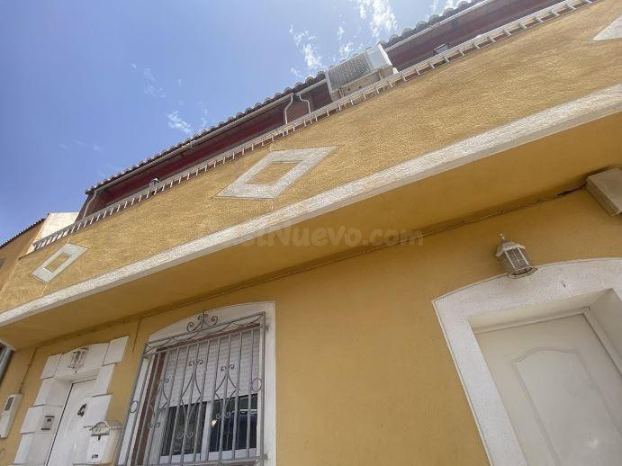 SE VENDE piso OKUPA en C RVDA MADRE MARIA MICAELA 56 de Alm - foto 2