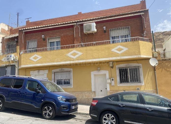 SE VENDE piso OKUPA en C RVDA MADRE MARIA MICAELA 56 de Alm - foto 4