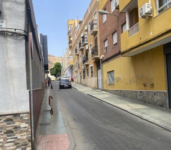 SE VENDE piso OKUPA en C ROSARIO 24 de Almería - foto 3