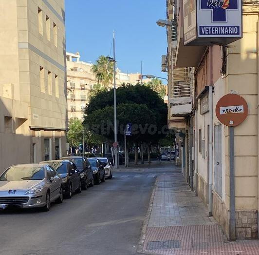 SE VENDE piso OKUPA en C HUMILLADERO 3 de Almería - foto 2