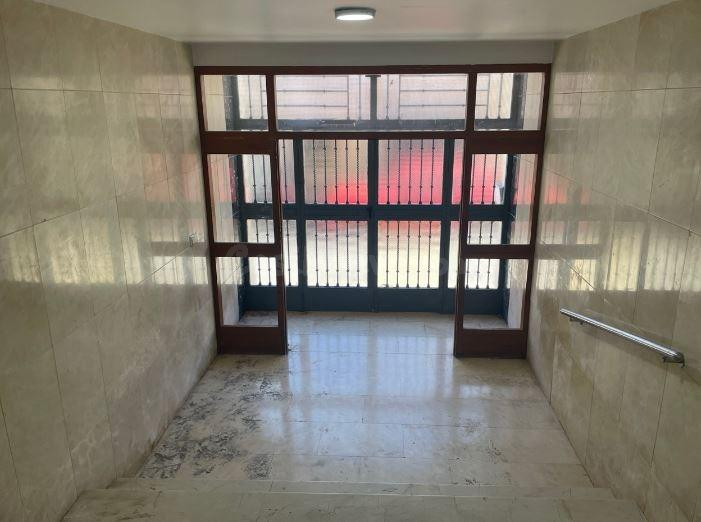 SE VENDE piso OKUPA en C Manuel Fernandez Arrio de Ejido (E - foto 2