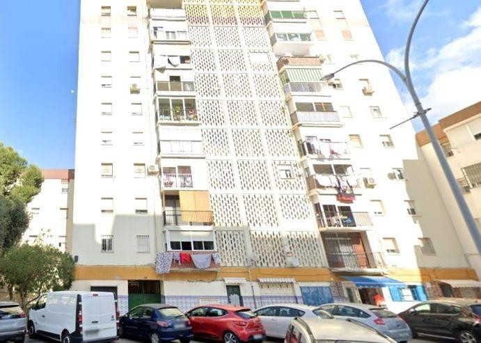 SE VENDE piso OKUPA en C Deva 14 de Málaga - foto 4